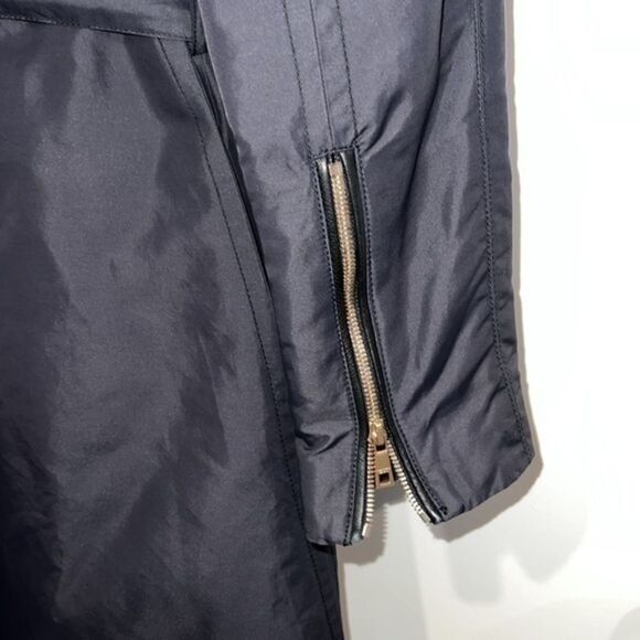 Andrew Marc navy blue and gold woman’s trench coat size small like brand new - Picture 8 of 9